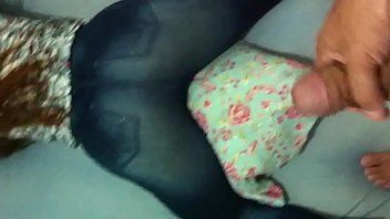 play Bunda sexy de uma mulher sonolenta cheia de liberdade após uma pata rápida