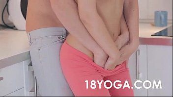 play Sesso orale in rumeno con una bellissima porno donna