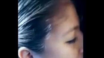 play Films XXX avec une escorte mettant une banane dans sa chatte