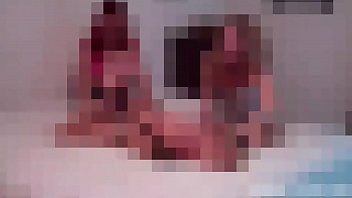 play Três prostitutas lésbicas peitudas que adoram todos os desafios sexuais que recebem