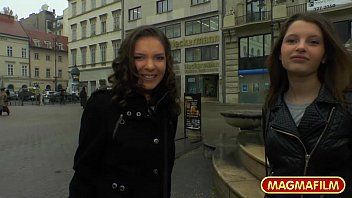 play Xxx and the city with a small and hot girl