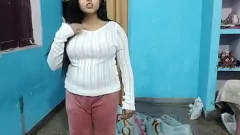 play Il ragazzo disperato scopa la sua zia sindaca con tette enormi dopo non essere riuscito a soddisfare la sua ragazza