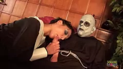 play Anal Anal Group Adventure z wytatuowanymi brunetkami