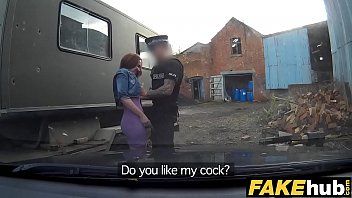 play Un poliziotto a cui piace fare sesso con le prostitute