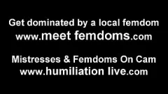 play Pregătește-te să experimentezi umilința supremă în timp ce o Femdom puternică preia controlul și îți sparge mingile în această sesiune intensă de ballbusting POV