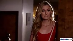 play La hijastra Alexis Fawx y Alexa Grace disfrutan del apasionado sexo lésbico, chupando las grandes tetas de su madrastra y explorando sus cuerpos.